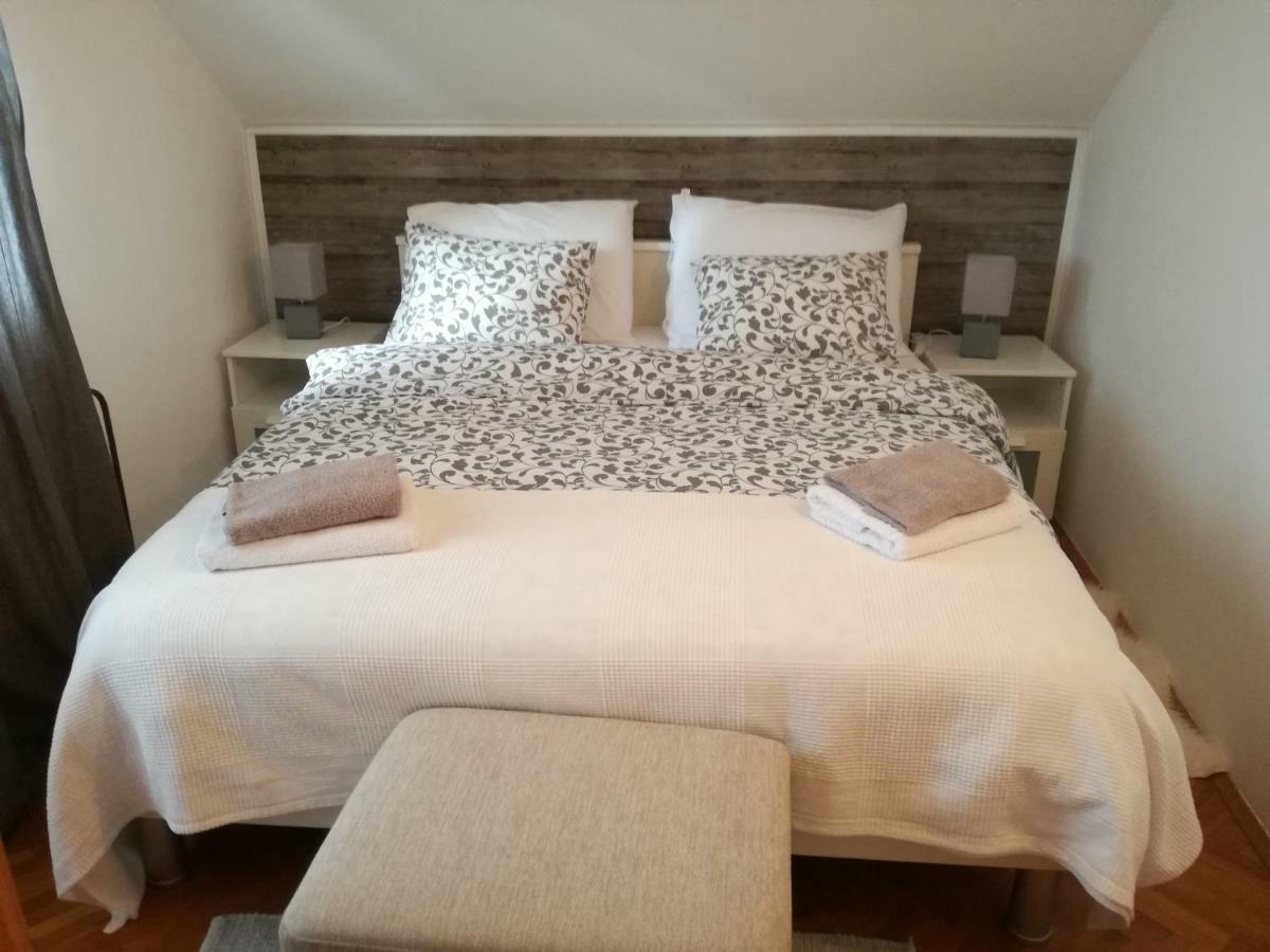 Apartman Jasmin Appartement Čatrnja Buitenkant foto