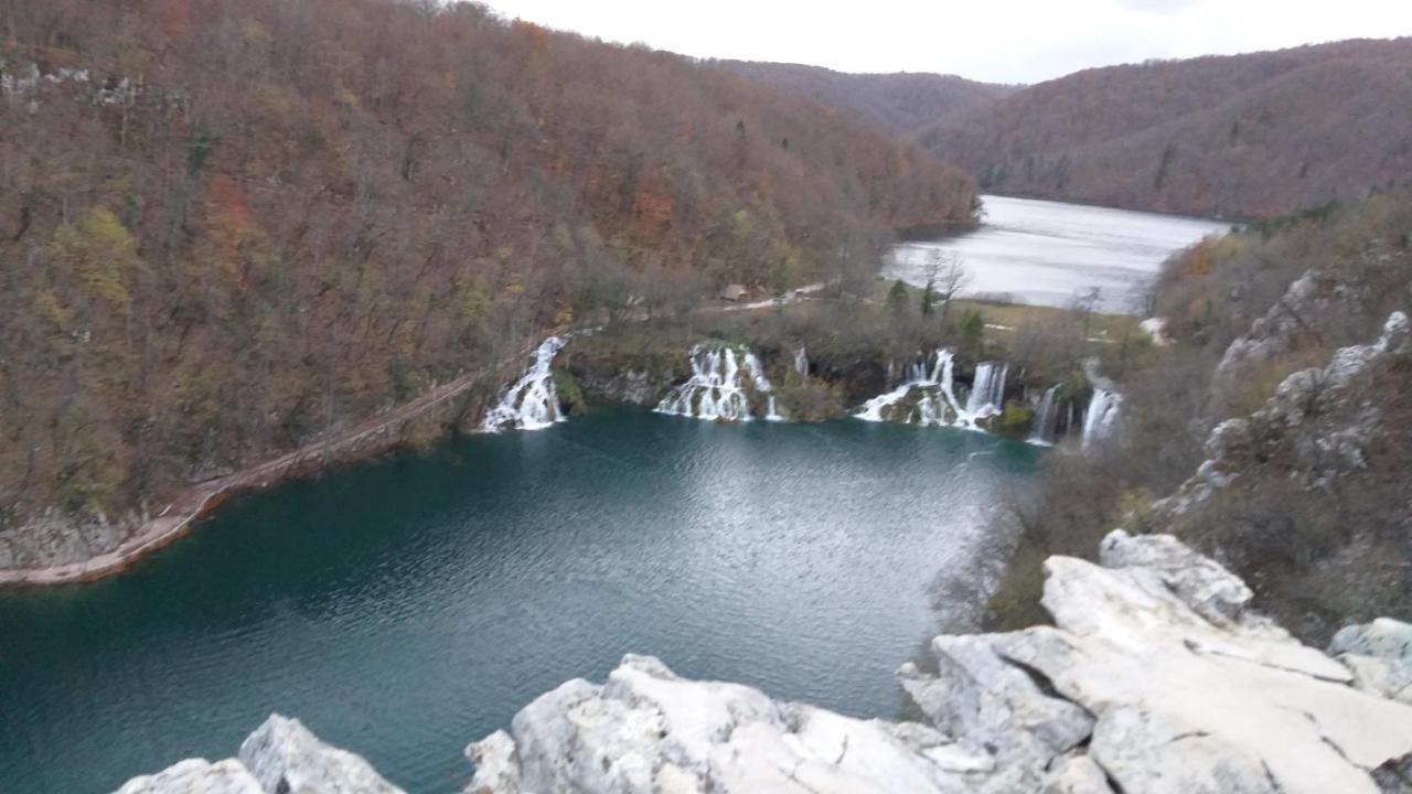 Apartman Jasmin Appartement Čatrnja Buitenkant foto